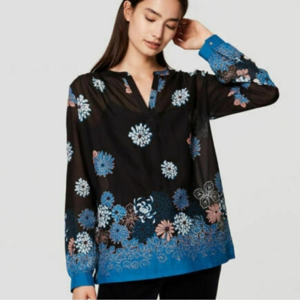 Ann Taylor LOFT Split Neck Black W/Floral Pattern Top Size Small Petite, LNWOT
